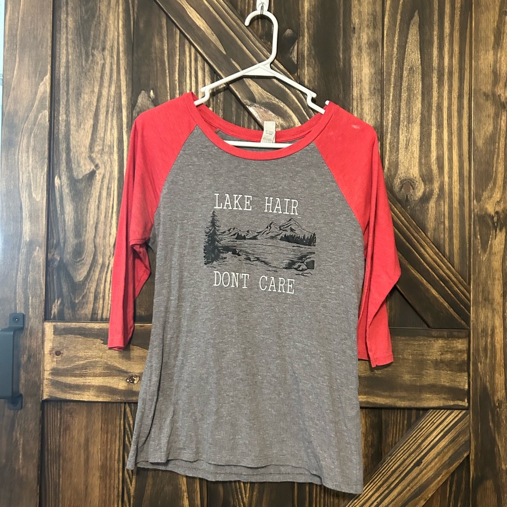 Gray and Red Women’s Raglan Shirt